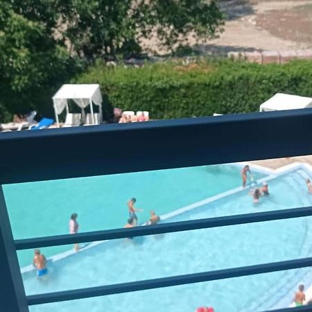 Modern 2 Bedroom Apartment In Top Location In Sunny Beach Just 150 Meters From Casino Platinum Exterior foto