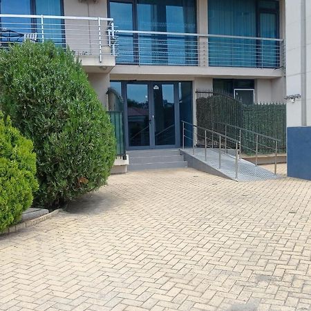 Modern 2 Bedroom Apartment In Top Location In Sunny Beach Just 150 Meters From Casino Platinum Exterior foto