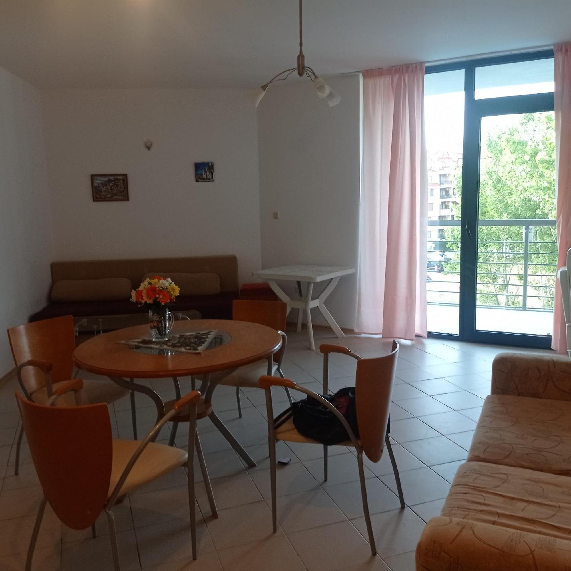 Modern 2 Bedroom Apartment In Top Location In Sunny Beach Just 150 Meters From Casino Platinum Exterior foto