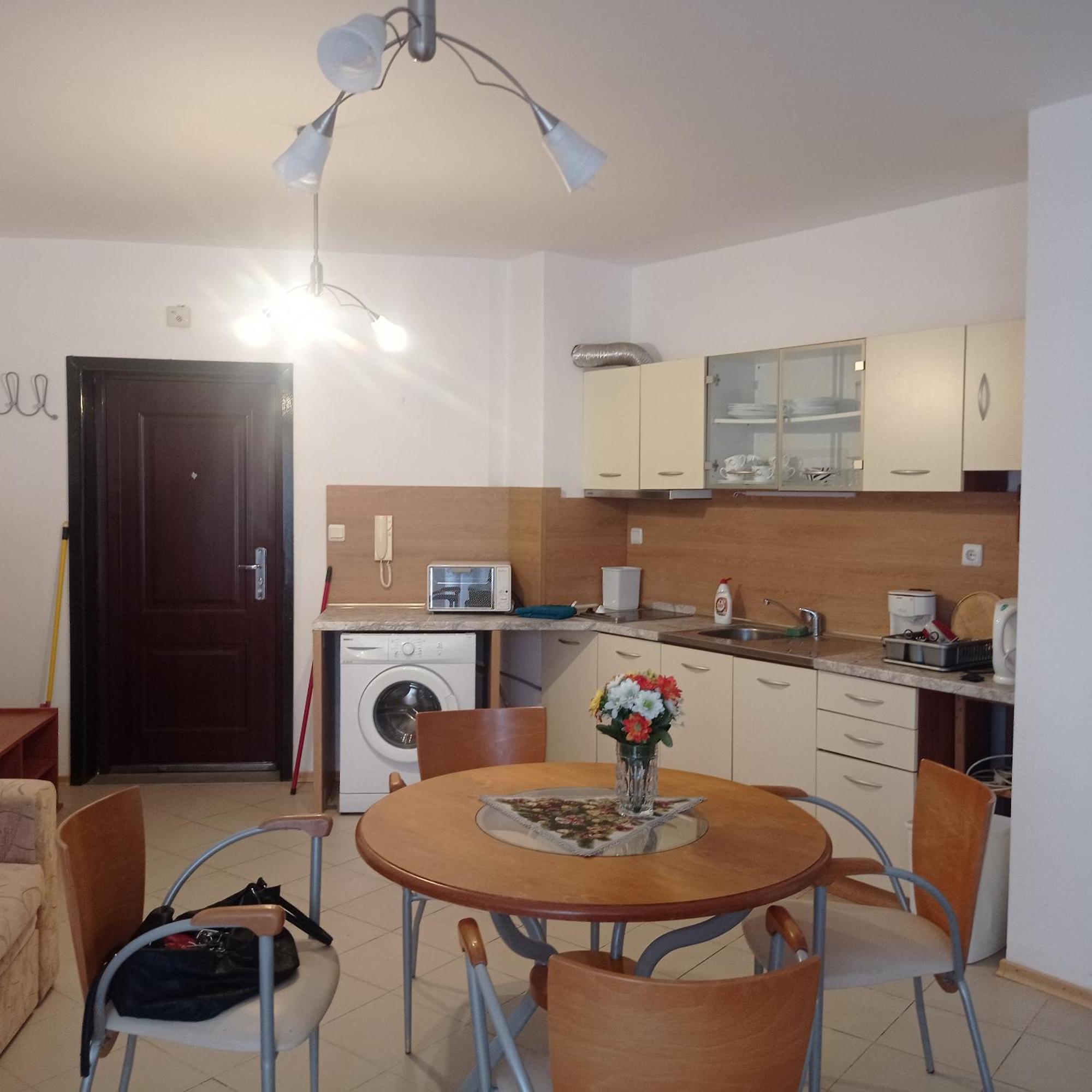 Modern 2 Bedroom Apartment In Top Location In Sunny Beach Just 150 Meters From Casino Platinum Exterior foto